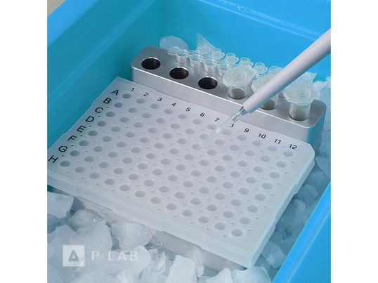 FG-AR01-on-ice-with-pipette-2.jpg
