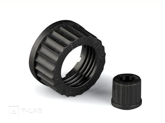 Uzávěr šroubovací s otvorem.jpg